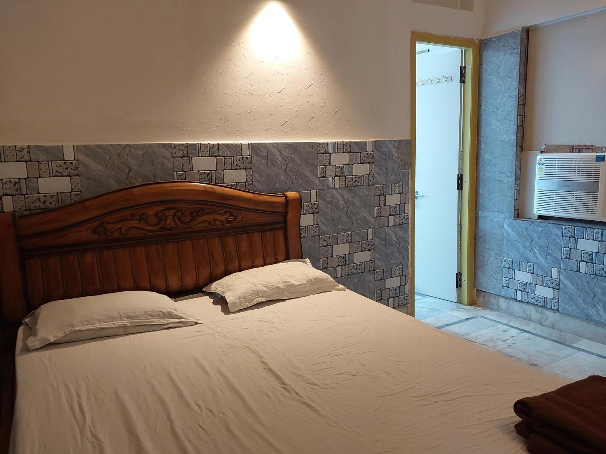 Nirman Beach Homestay Puri Esterno foto
