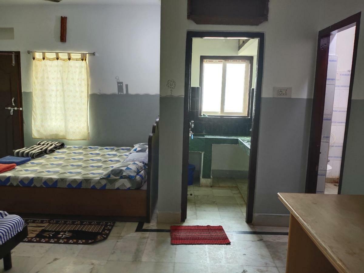 Nirman Beach Homestay Puri Esterno foto