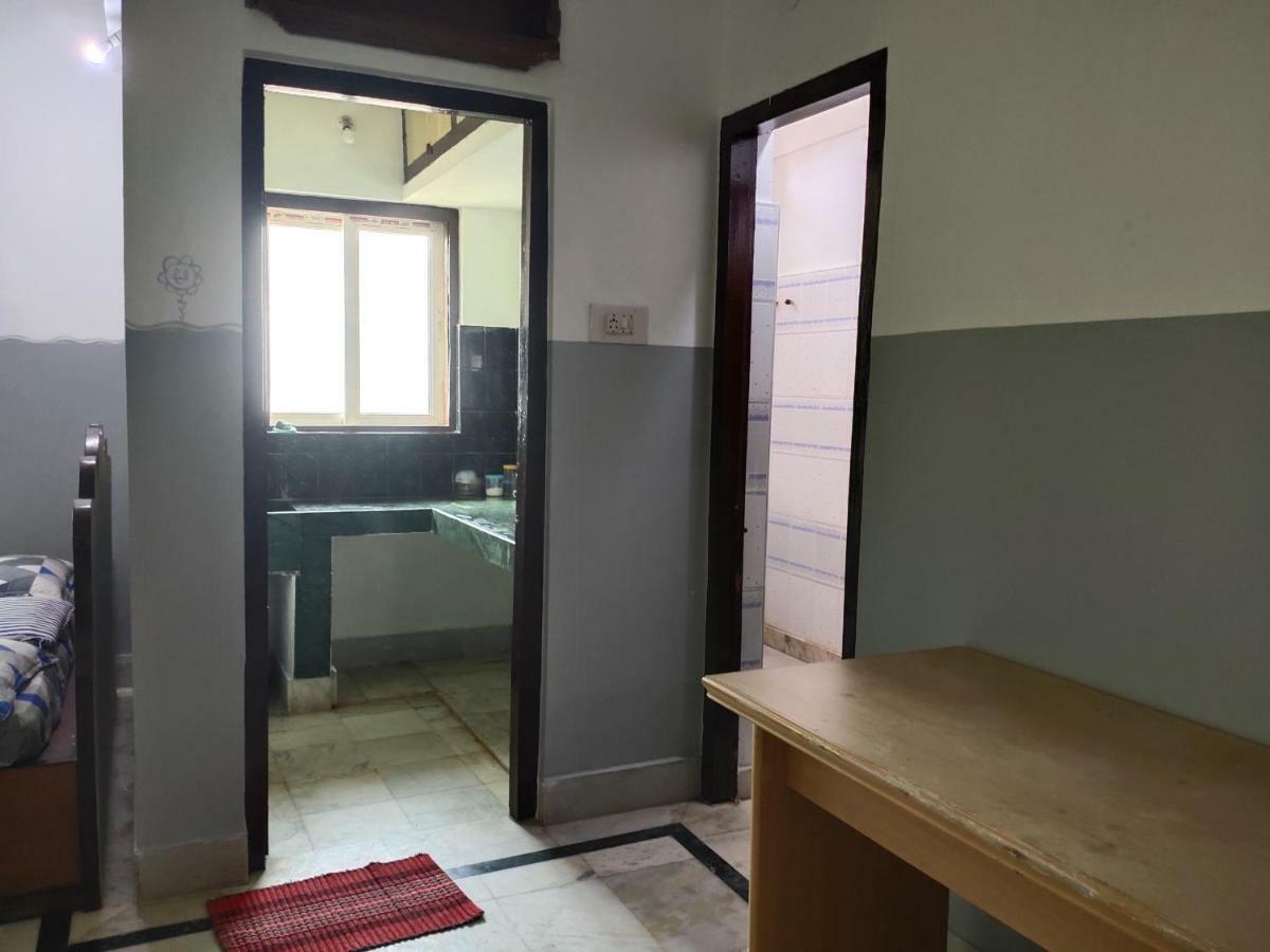 Nirman Beach Homestay Puri Esterno foto
